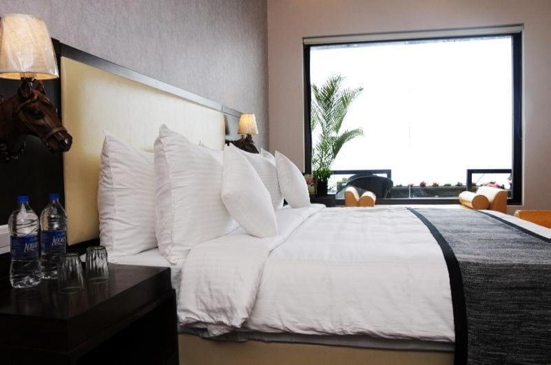 Mountain Trails Hotel Ooty Bagian luar foto