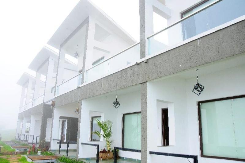 Mountain Trails Hotel Ooty Bagian luar foto
